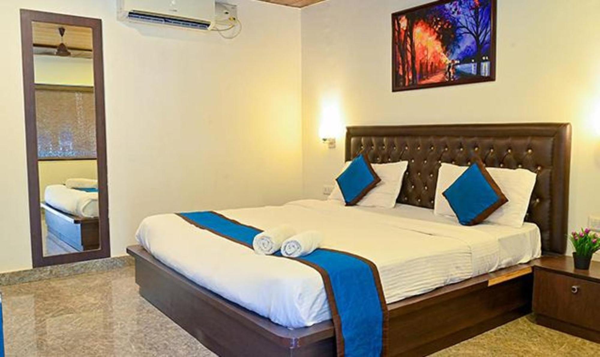 Fabhotel La Gracia Resort Morjim Exterior foto